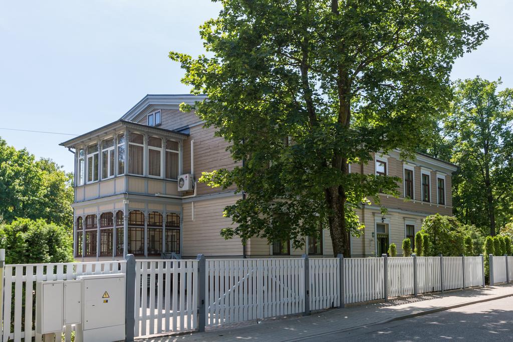 Roze Boutique Apartments Liepaja Exterior photo
